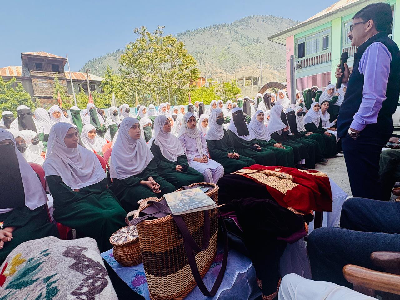 Image of   HSC Srinagar commenced CDAP, showcasing willow wicker, Tilla work, Papermachie & Namda crafts and awareness among students.