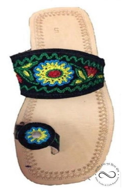 Chamba Chappal image 3