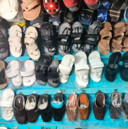 Pair of Kataki chappals handcrafted in Odisha