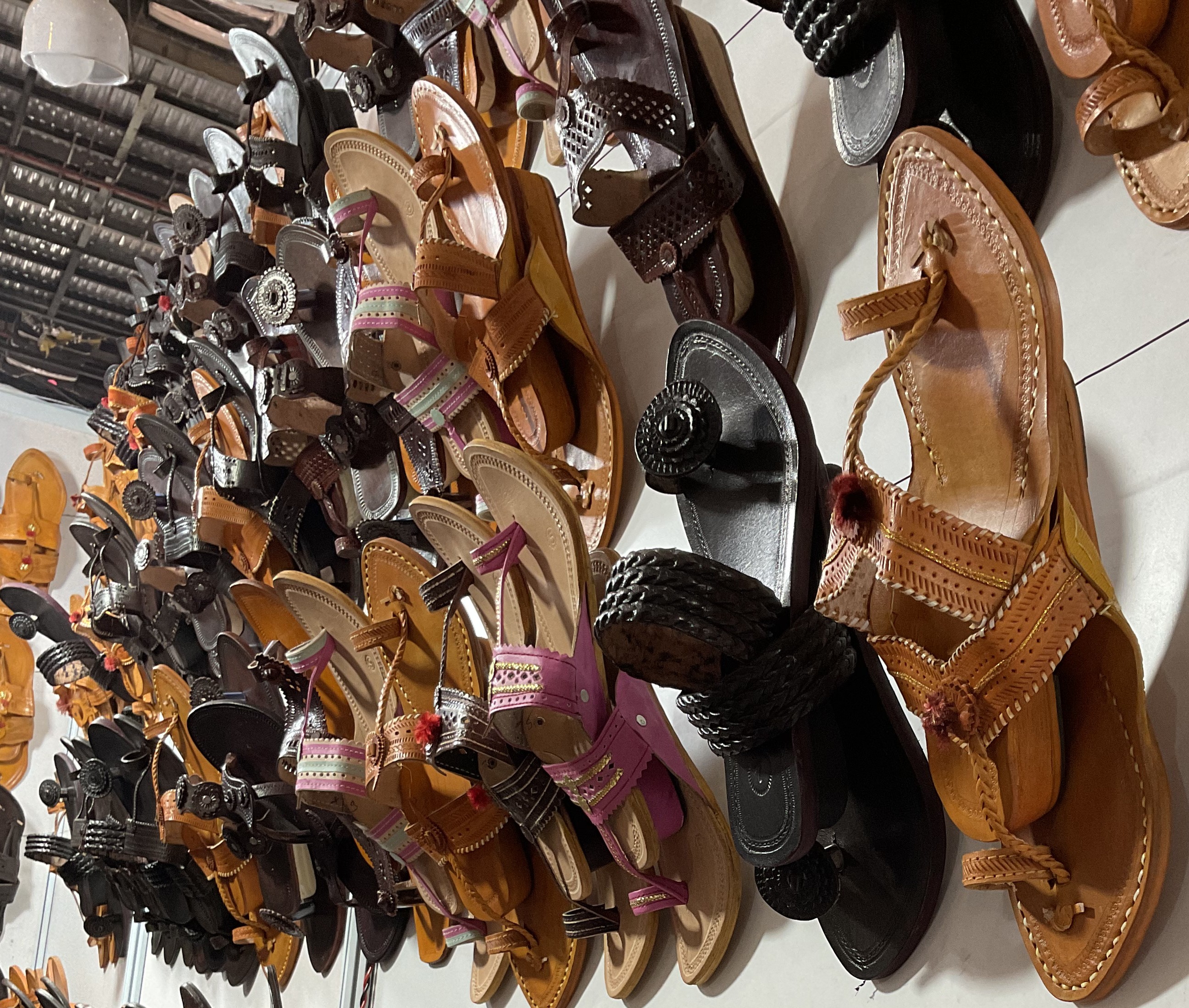 Kolhapuri chappal detail 2