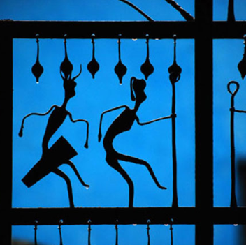 Bastar iron craft artwork close-up 1