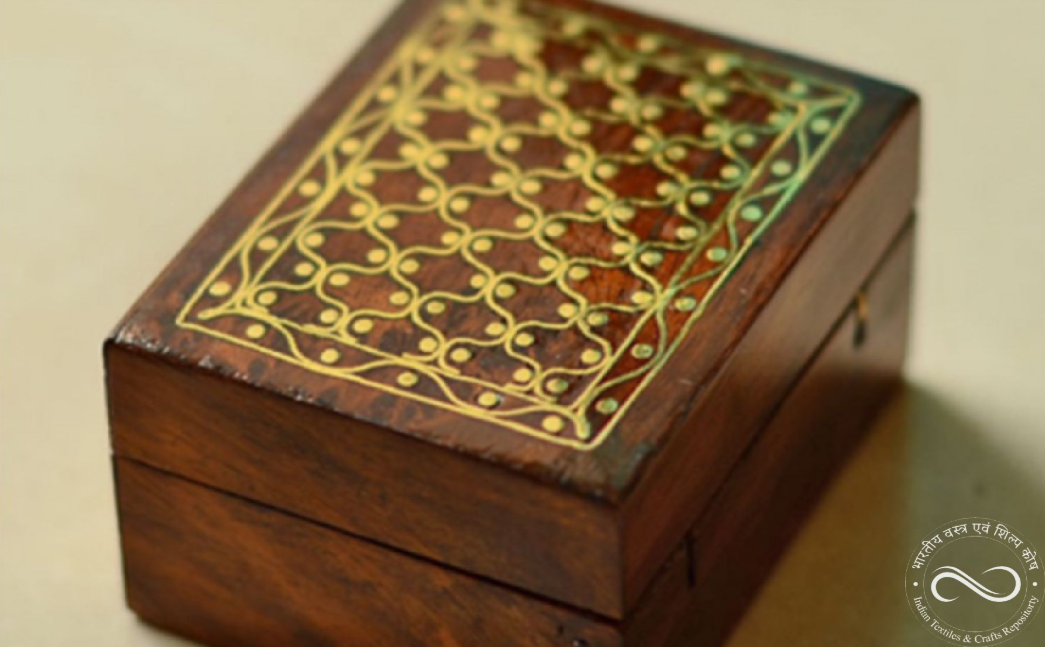 Mainpuri Tarkashi metal inlay on wood — detail 3