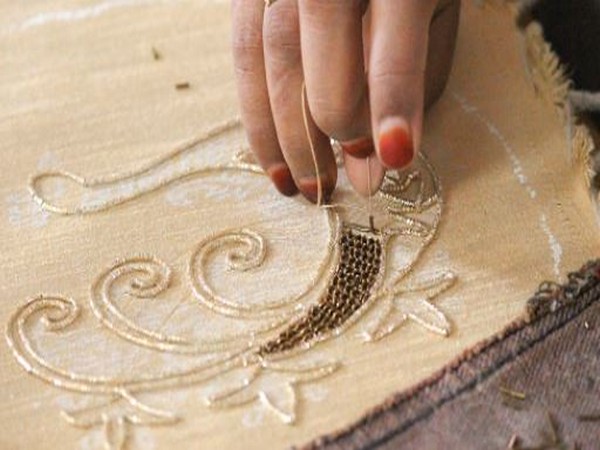 Bareilly zari zardozi embroidery example 2