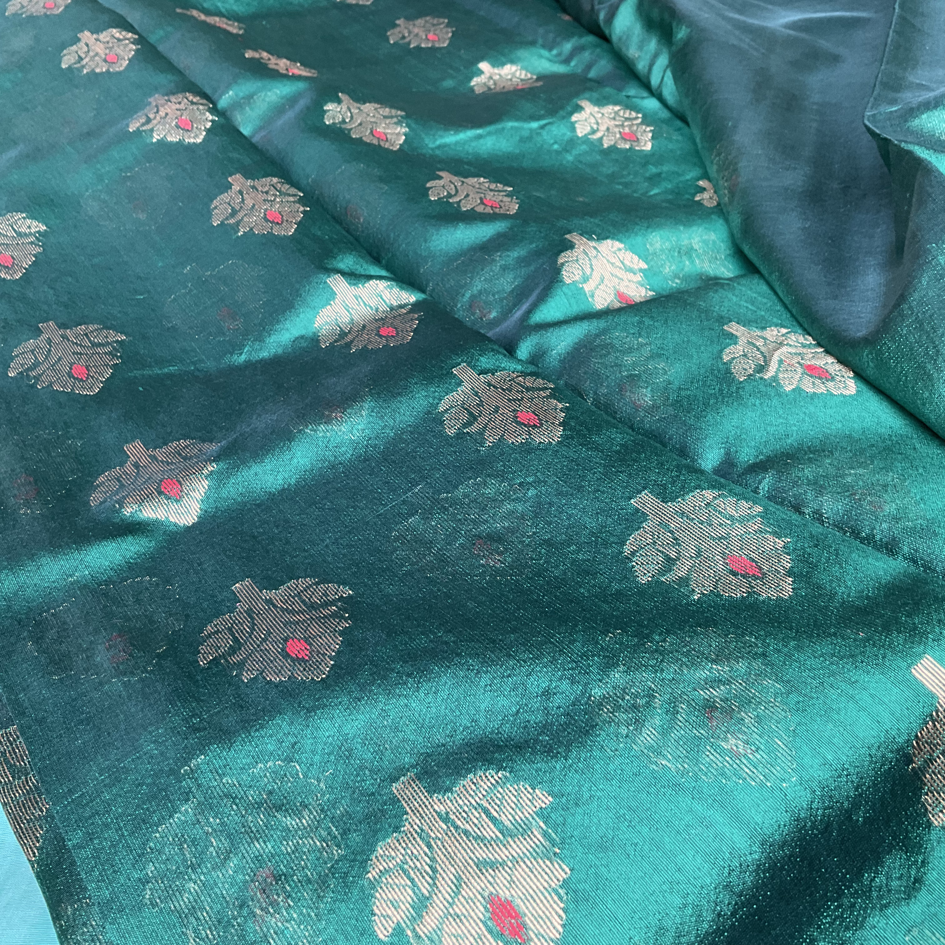 Zardozi embroidery detail 3